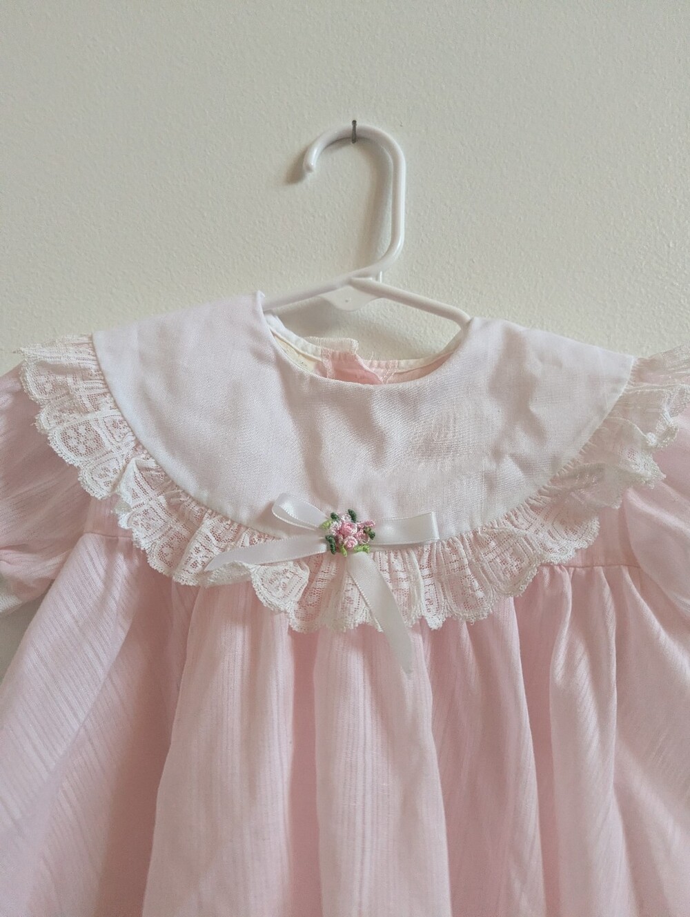 Vtg Miniworld Dress 12m Baby Girls Pin Frilly Lace - Picture 2 of 5